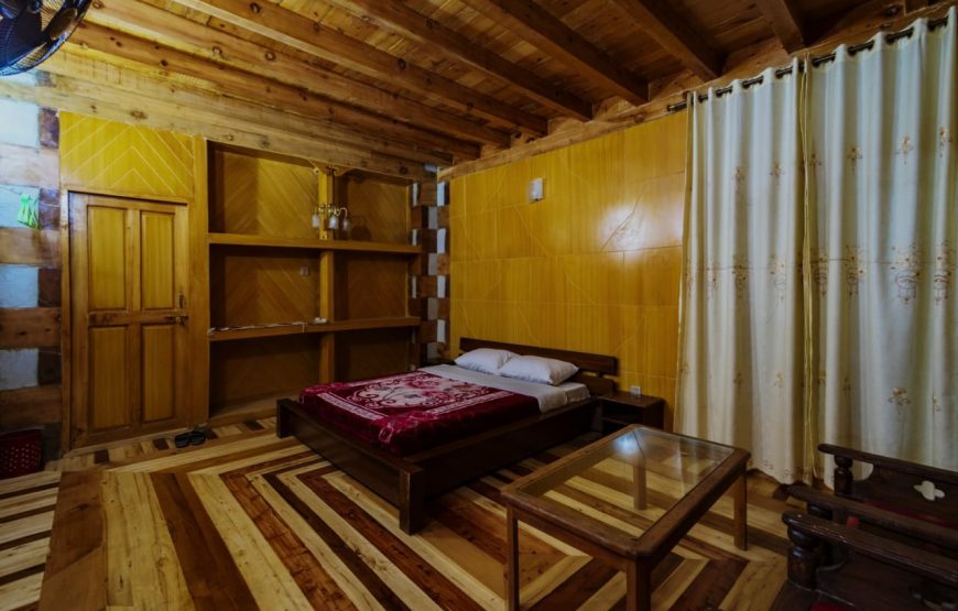 Traditional Fort Room at Snowland Guesthouse Skardu